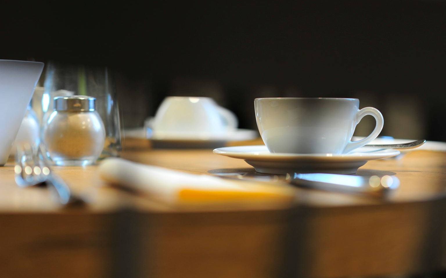 Set breakfast table at the Weinhotel Kaisergarten Alzey