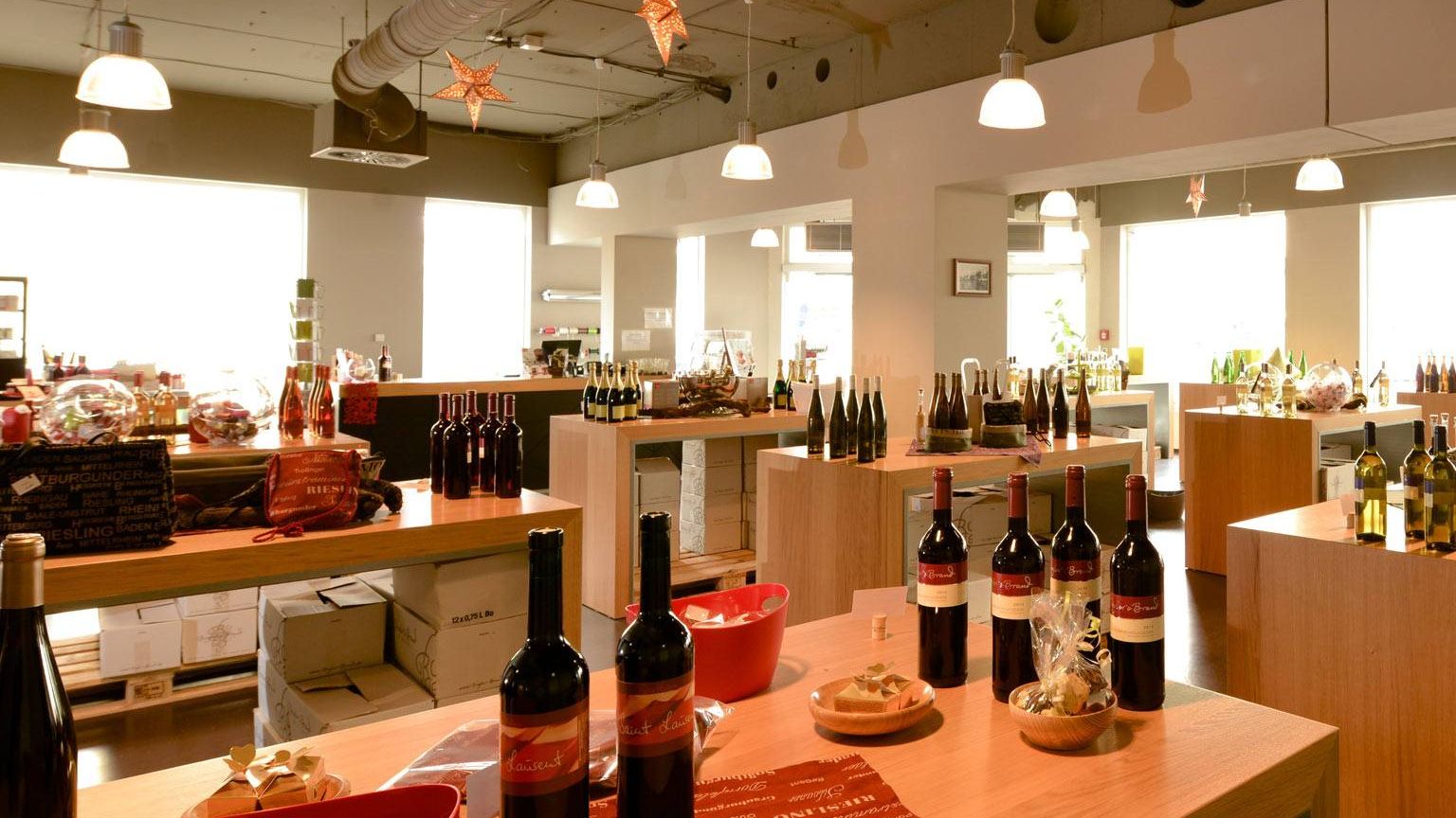 View into the spacious and high wine store of the Weinhotel Kaisergarten in Alzey