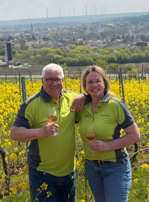 Thematische Tour zwischen Macht und Wein mit Petra Brand und Werner Dolch durch die Weinbergslandschaft von Alzey